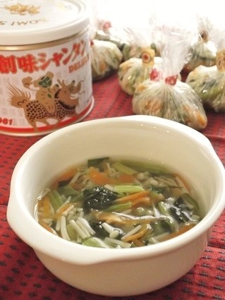 小松菜とえのきの中華スープ玉！生姜風味
