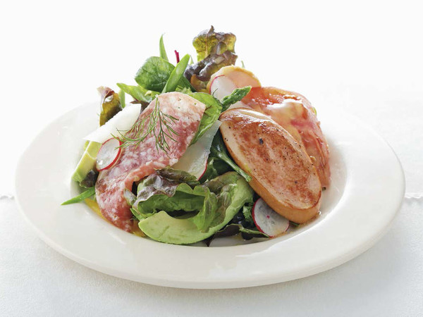 パリのテラス“食いしん坊”サラダ
