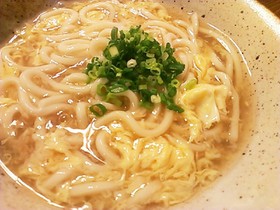 風邪に効く、古き大阪の味!鶏卵うどん。