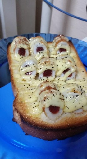 粗挽き黒胡椒マヨ焼きカルパス竹輪トースト