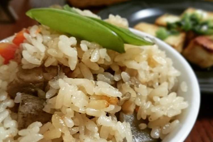 筑前煮リメイク 筑前煮の炊き込みご飯 レシピ 作り方 By えりぃcafe クックパッド 簡単おいしいみんなのレシピが353万品