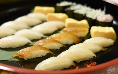 ヒラメの握り寿司の写真