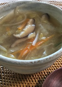とろ〜りおいしい☆白菜の中華風スープ