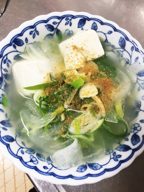 冷えた身体にポッカポカ野菜スープ