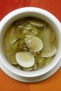 ハマグリと白菜のスープ（蛤蜊大白菜汤）