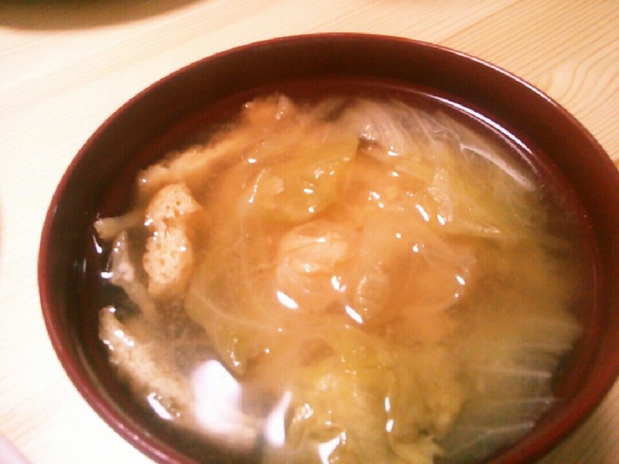 生姜でほっこり☆レタス味噌汁の画像