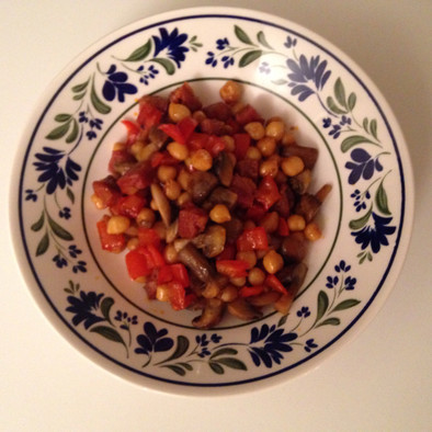 ひよこ豆とチョリソーの炒め物の写真