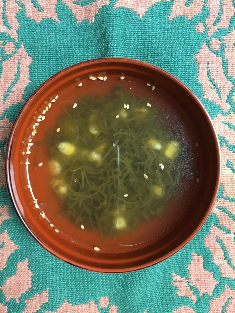 めかぶとコーンの簡単スープの画像