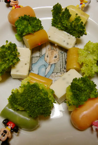 野菜と魚のシーセージとチーズのオードブル
