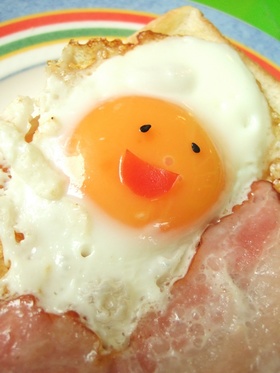 にっこり目玉焼きトースト君♪