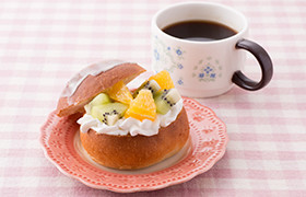 糖質制限♪ホイップ&フルーツサンドパン