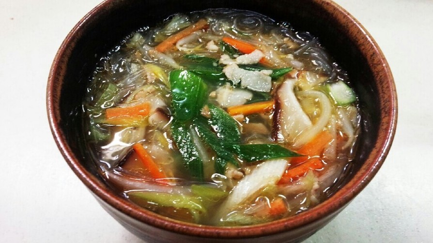 たっぷり野菜と春雨の中華スープの画像