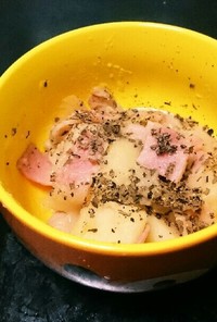 じゃがいもべーこんたまねぎのコンソメ煮