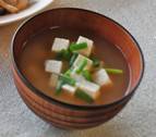 【食育】豆腐とねぎの味噌汁の画像