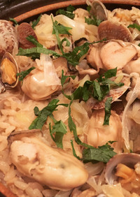 牡蠣とアサリの炊き込みご飯