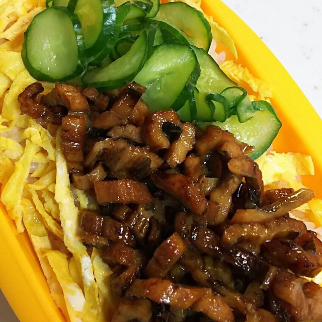 簡単☆きざみあなごの三色丼☆お弁当にも♪