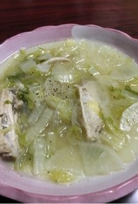 白菜と大根の鶏ガラスープ