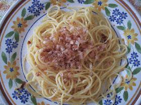 にんにくとかつおぶしパスタ