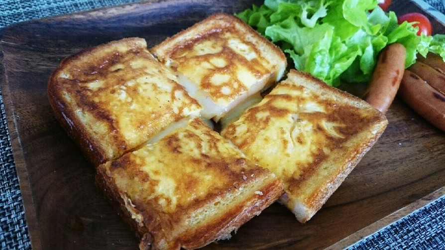 簡単フライパンでたまごチーズトーストの画像