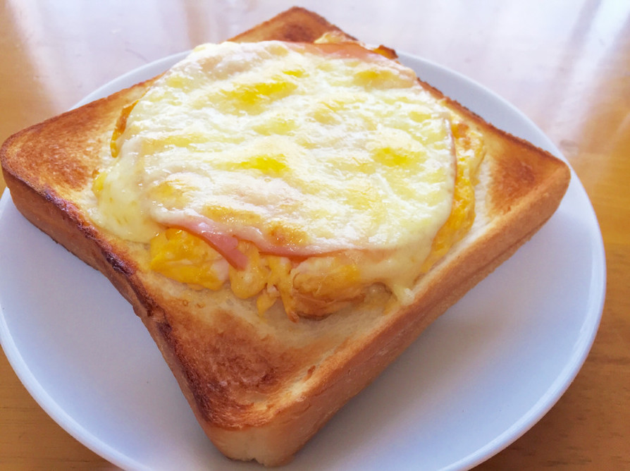 最強の組み合わせ！ツナ卵チーズトーストの画像