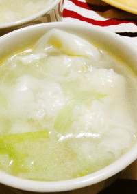 ネギ生姜風味の鶏挽肉ワンタンスープ
