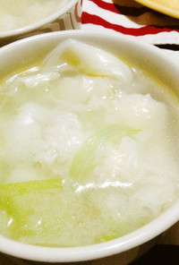 ネギ生姜風味の鶏挽肉ワンタンスープ