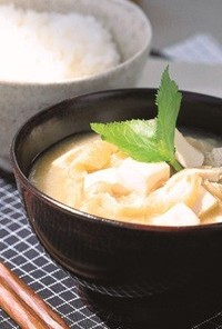 無添加のお味噌汁☆チキンクリアスープ