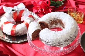 クリスマスリースのショコラシュトーレン