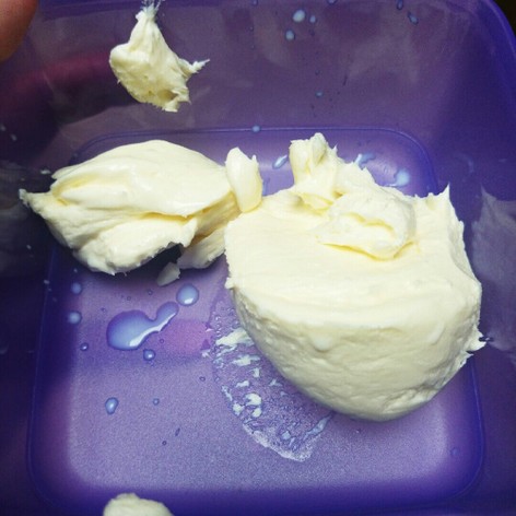 植物性生クリームでバター(マーガリン)