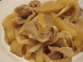 細切り大根と豚肉の炊いたん