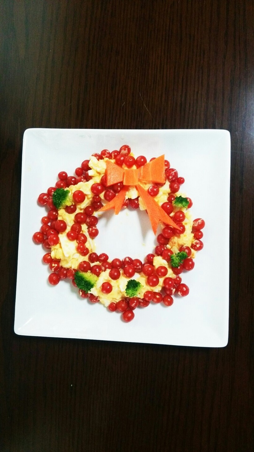 クリスマス☆マイクロトマトのリースサラダの画像