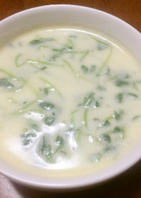 【時短】豆苗とチーズの豆乳スープ