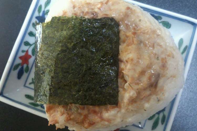 おにぎり 梅ねり マヨかつお レシピ 作り方 By かおりん らうま クックパッド
