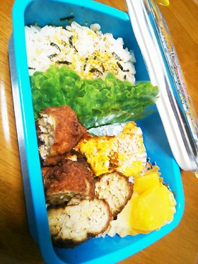 チビ冬の弁当*餃子なかみナゲット