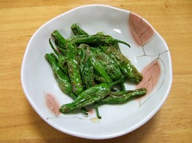 超簡単スピーディ!ししとう炒めるだけ!