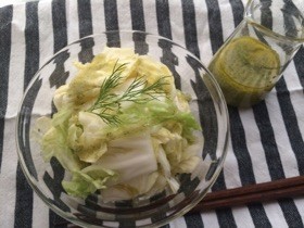 白菜の塩麹ディルドレッシングサラダ