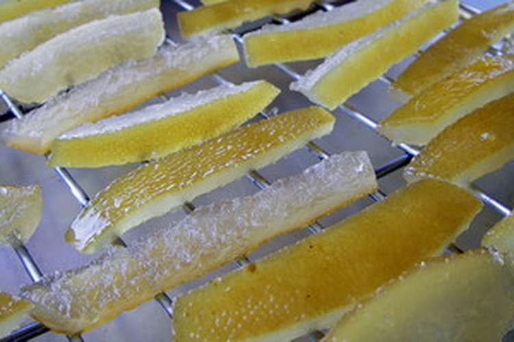 文旦 ピール 文旦の皮の砂糖漬け 文旦ピールの作り方は チョコ掛けの食べ方も