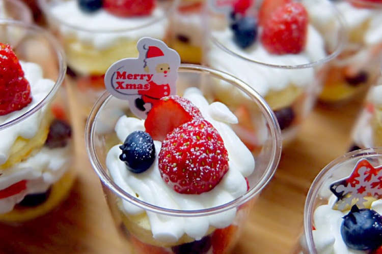 クリスマス会に 小分けのクリスマスケーキ レシピ 作り方 By Ko Machi クックパッド 簡単おいしいみんなのレシピが360万品
