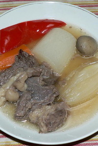 牛すじ肉と野菜のコンソメスープ煮