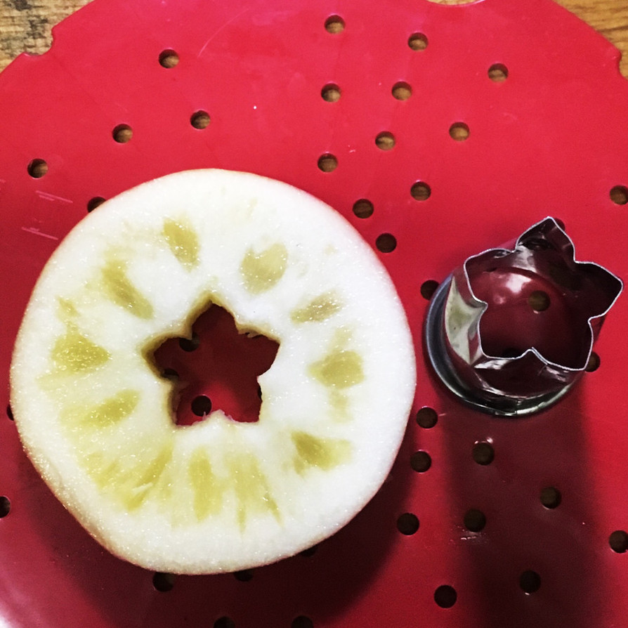 簡単。かわいいリンゴの切り方の画像