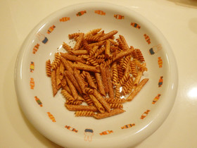 簡単 揚げない パスタスナック がカリポリ旨い