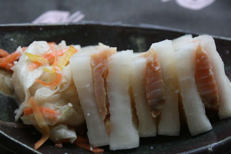 鮭の身を凍らせて半解凍した食べ物を何という 鮭の身を凍らせて半解凍した食べ物を何という