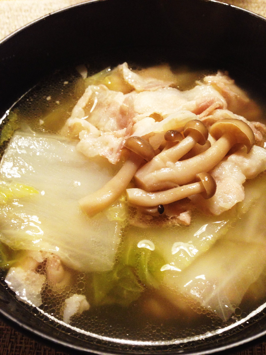 簡単！白菜と豚バラのおかずになるスープの画像
