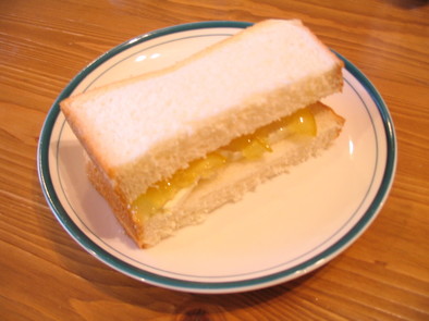 クリームチーズと柚子茶のサンドイッチの写真