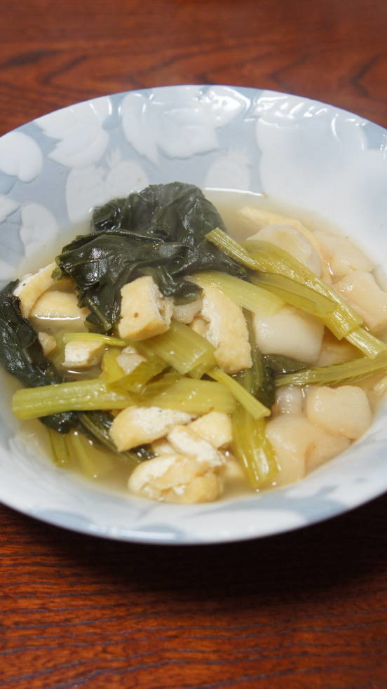 小松菜・油揚げ・麩の煮物の画像