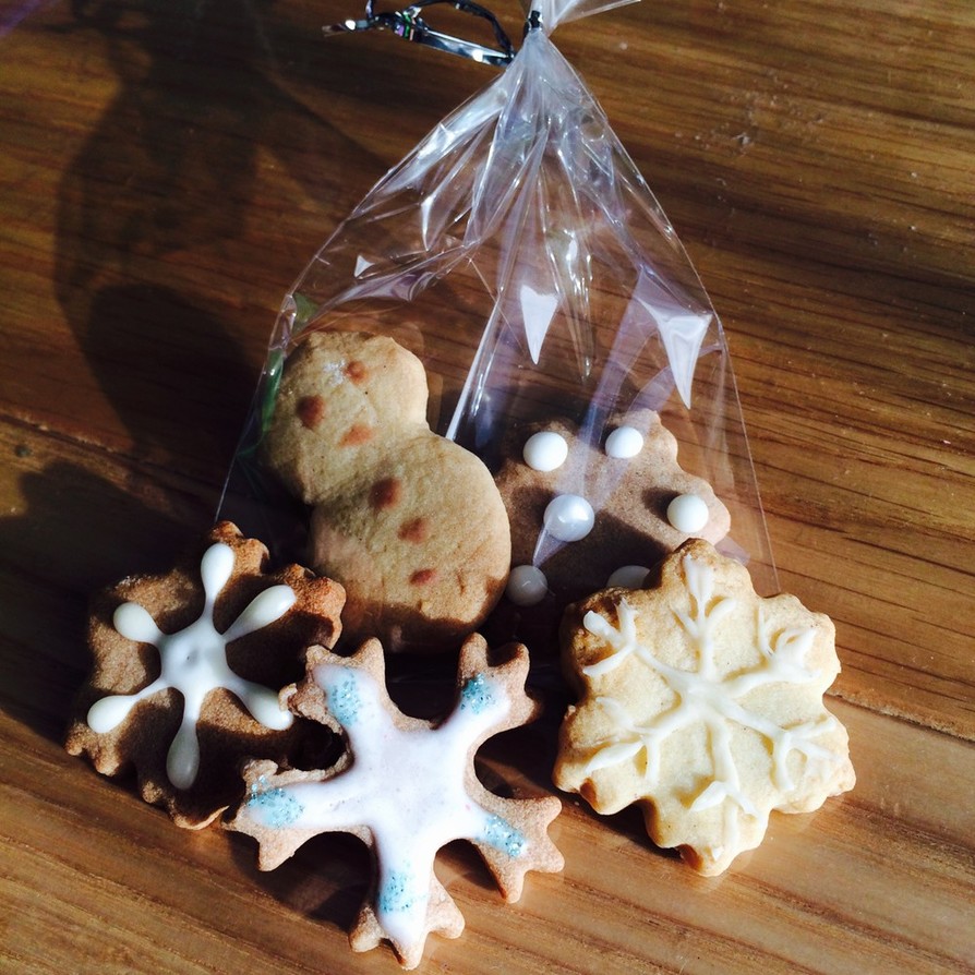 クリスマスツリーに飾る☆型抜きクッキーの画像