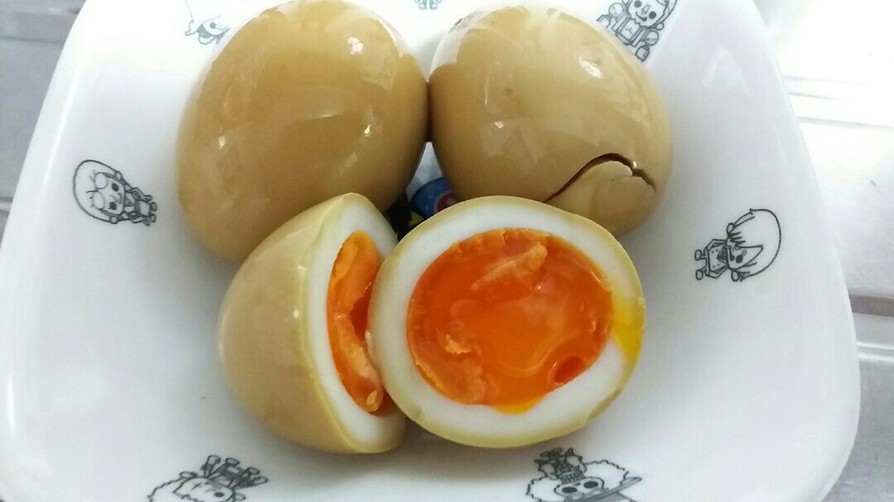 すき焼きのタレで作る味付け卵の画像