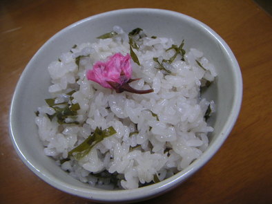 桜ご飯の写真
