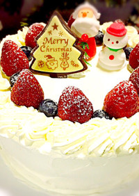 クリスマスケーキ（苺とブルーベリー）