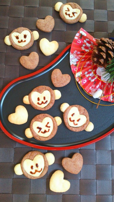 お正月・お年賀に☆簡単お猿さんクッキー。の写真